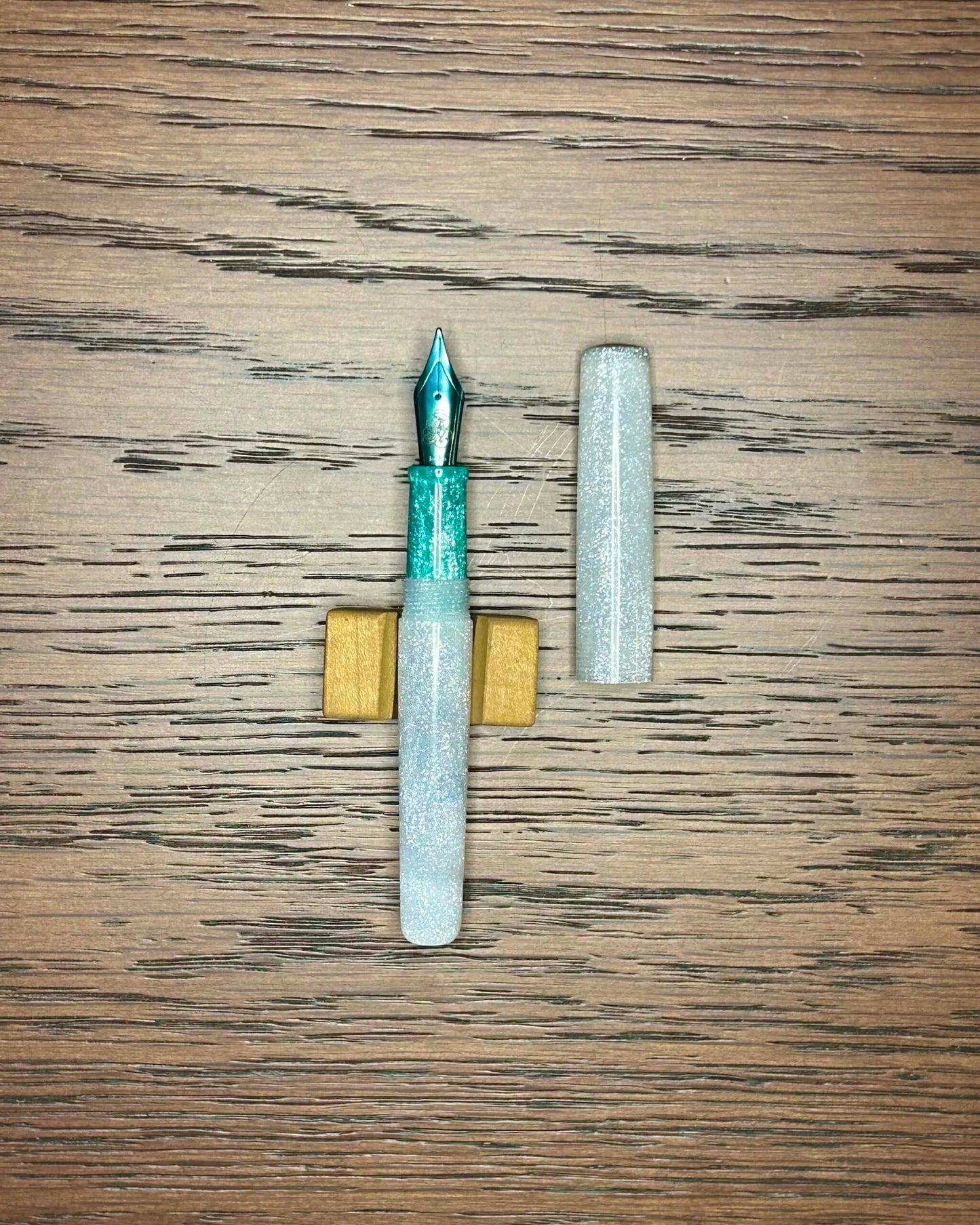 Starlit Seafoam fountain pen