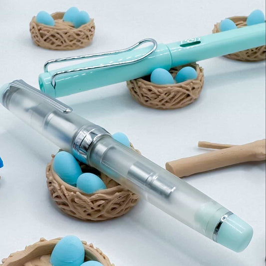 Nest Egg Pen Rest