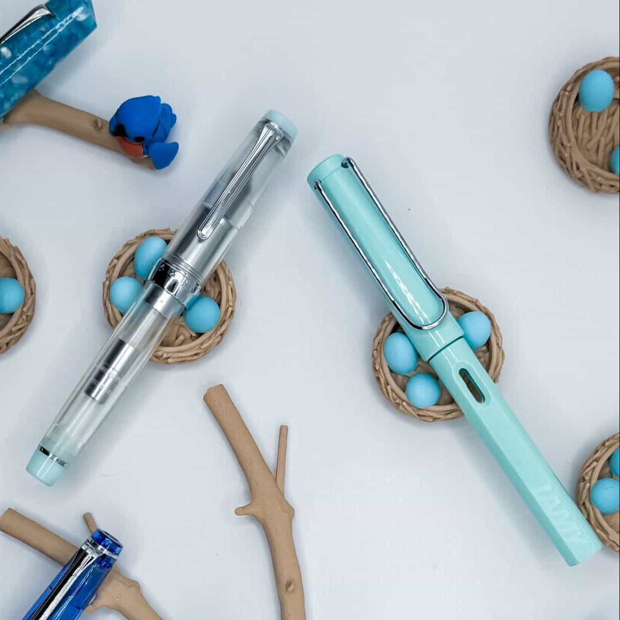Nest Egg Pen Rest